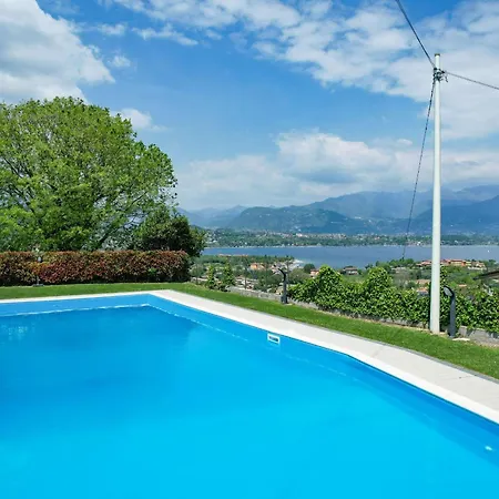 Apartamento La Pietra Del Garda Pool View By Bookinggardalake Manerba del Garda