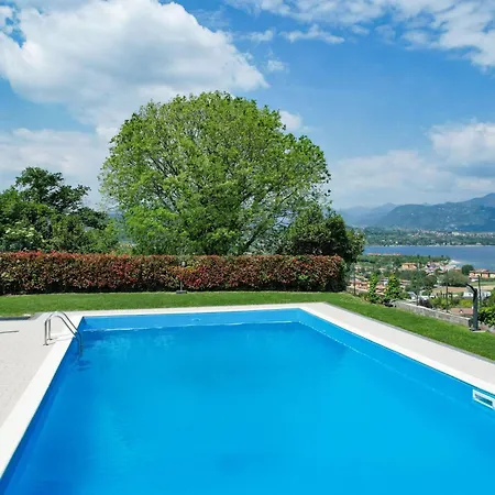 La Pietra Del Garda Pool View By Bookinggardalake * Manerba del Garda
