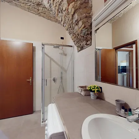 Apartamento La Pietra Del Garda Pool View By Bookinggardalake
