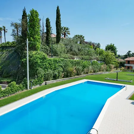 La Pietra Del Garda Pool View By Bookinggardalake Apartamento