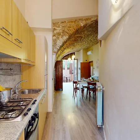 La Pietra Del Garda Pool View By Bookinggardalake Apartamento